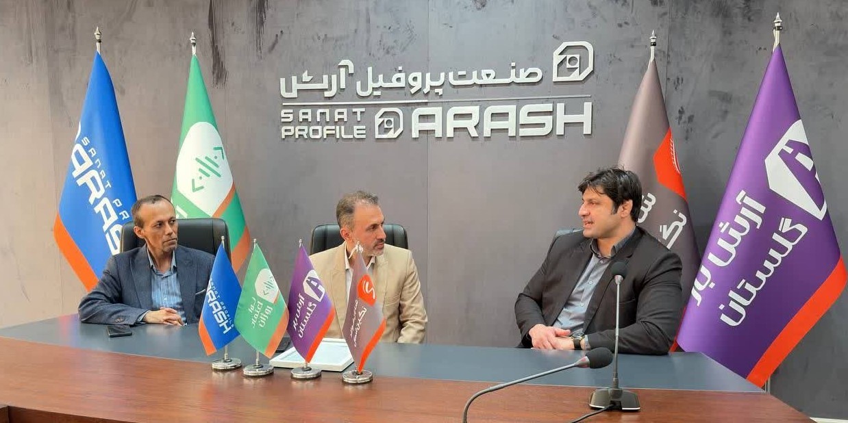 رئیس پارک علم و فناوری گلستان از شرکت صنعت پروفیل آرش بازدید کرد